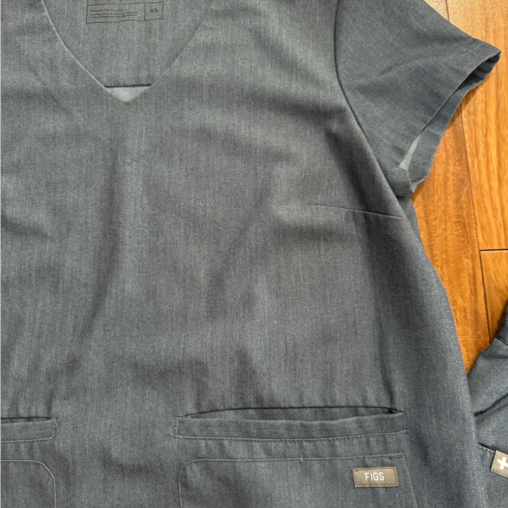 FIGS Denim Scrub Set - Picture 2 of 12